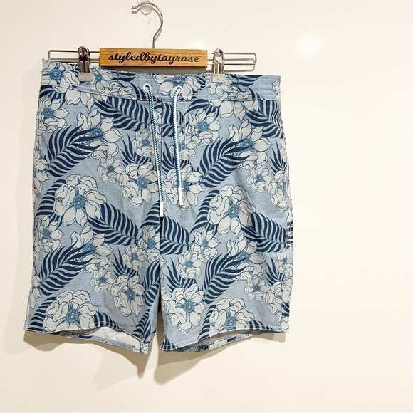 Johnnie-O Jaffa Half Elastic Swimtrunk Swim Shorts- Gulf Blue - Picture 4 of 7